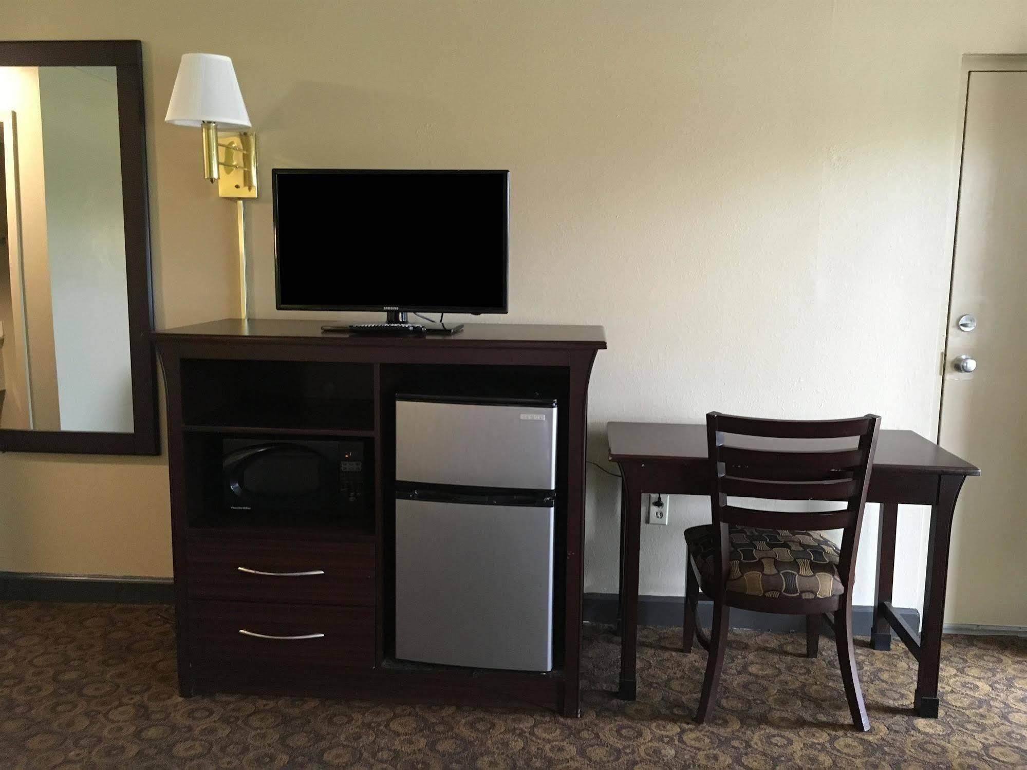 Americas Best Value Inn And Suites Greenwood Extérieur photo